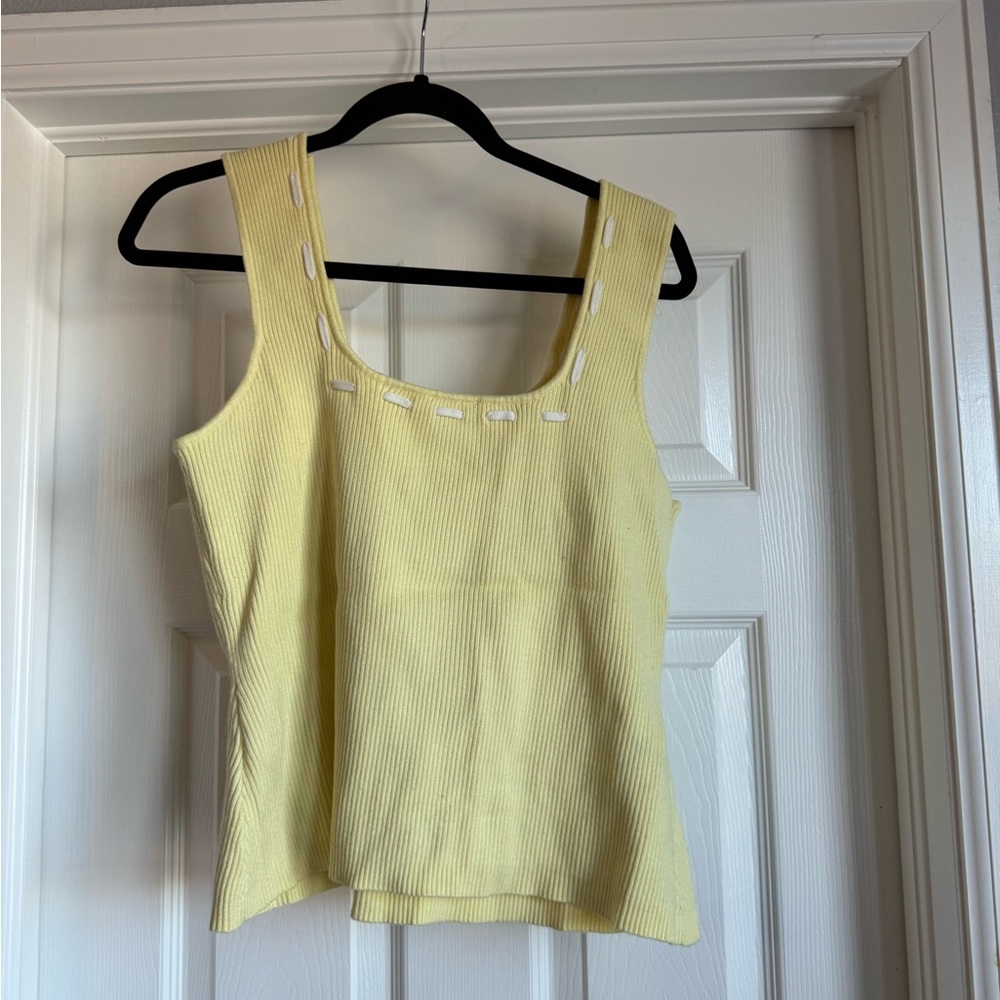 Arula Yellow and White Sweater Tank OX Size 10-12 - Picture 4 of 7